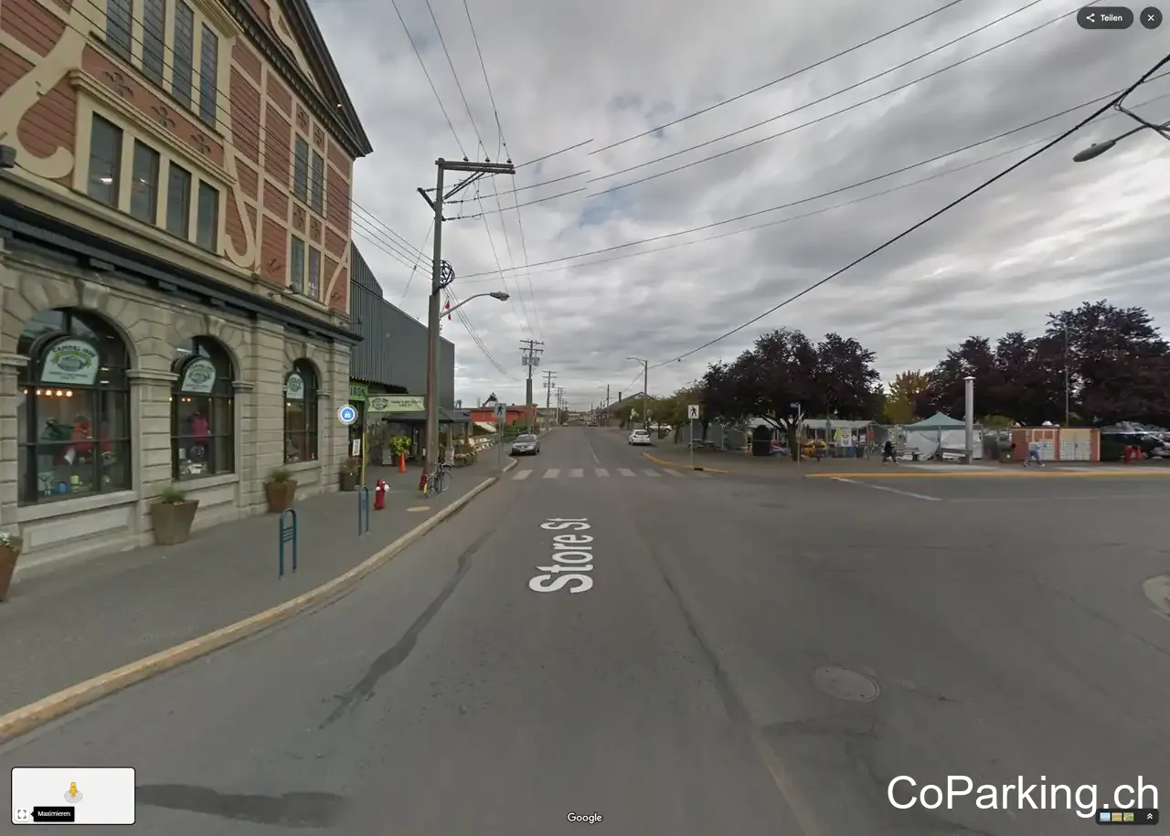 530 Chatham St Parking