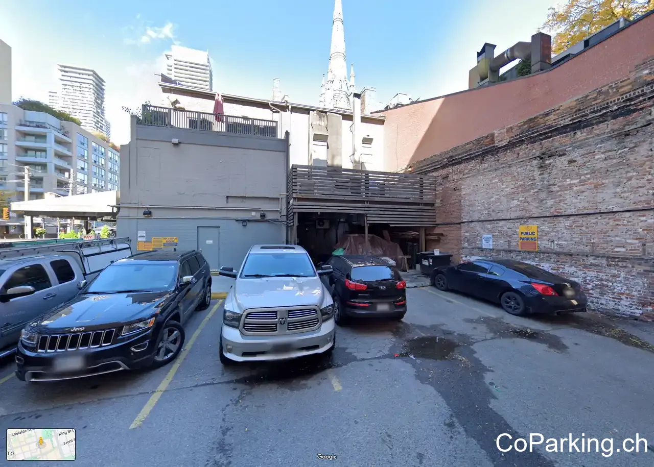 100 King St E Parking