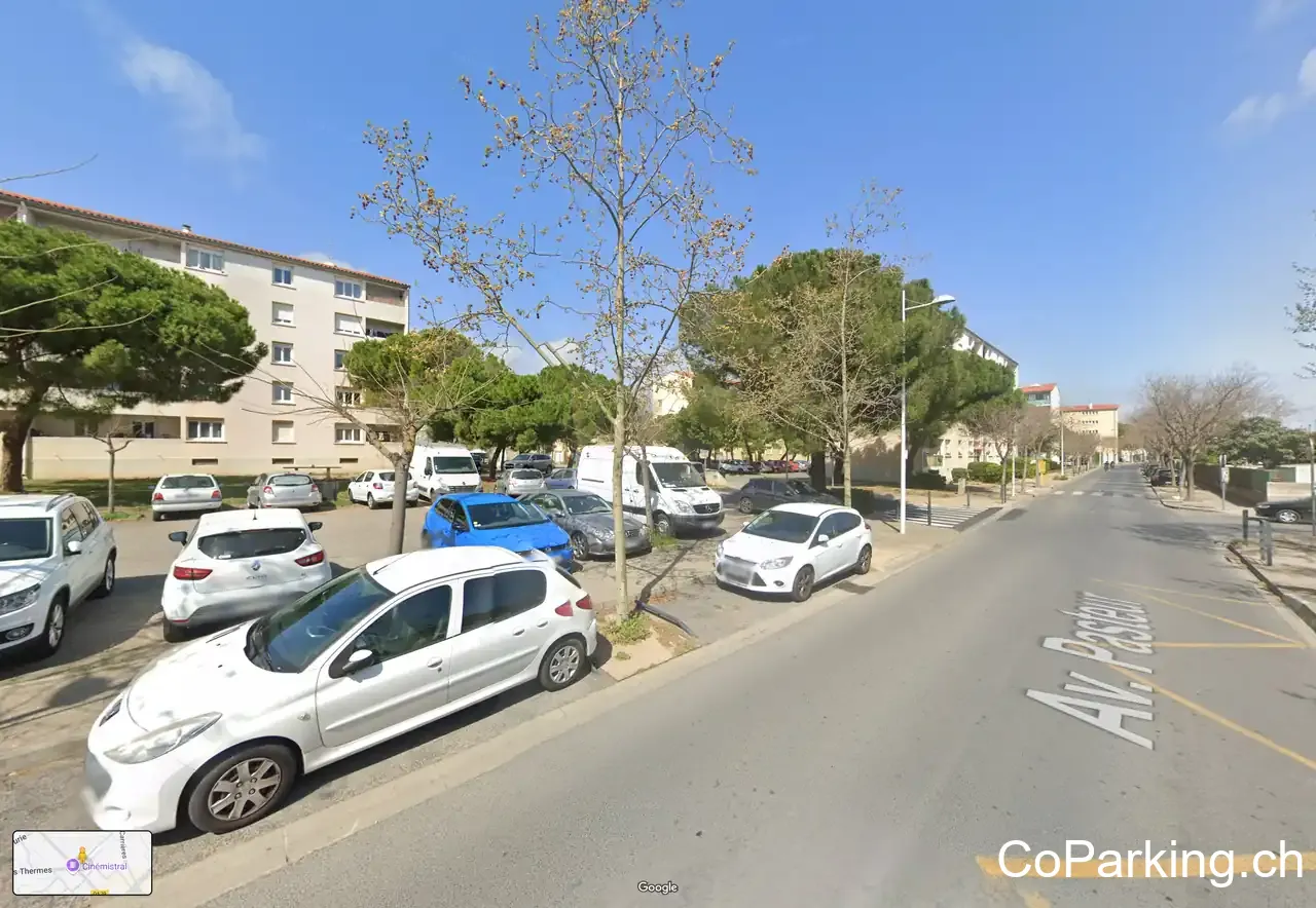 50 Rue Anatole France Parking
