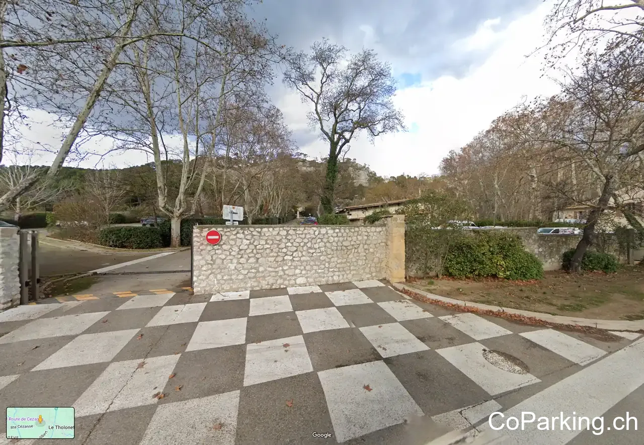 Parking Le Tholonet
