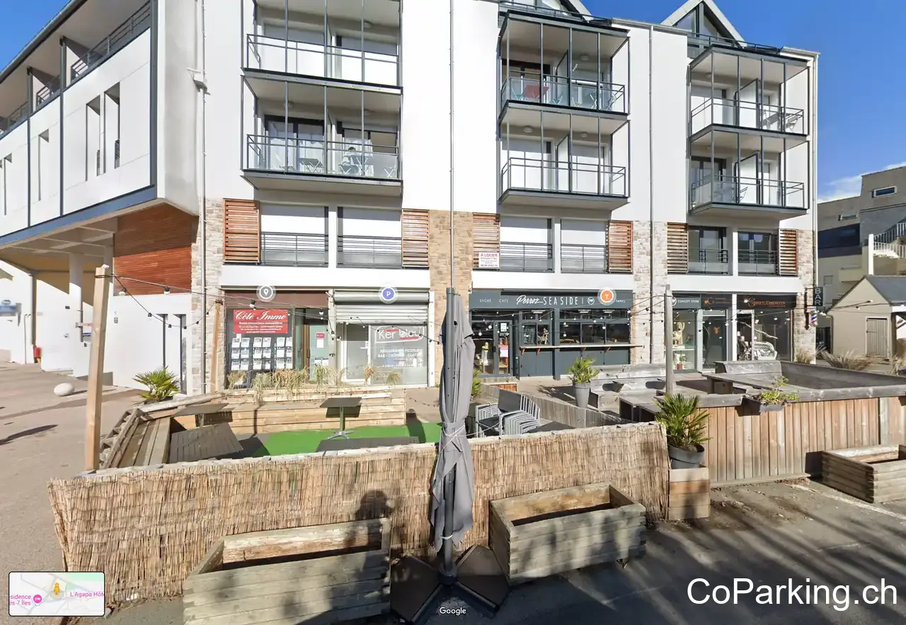 Parking gratuit (138 places)