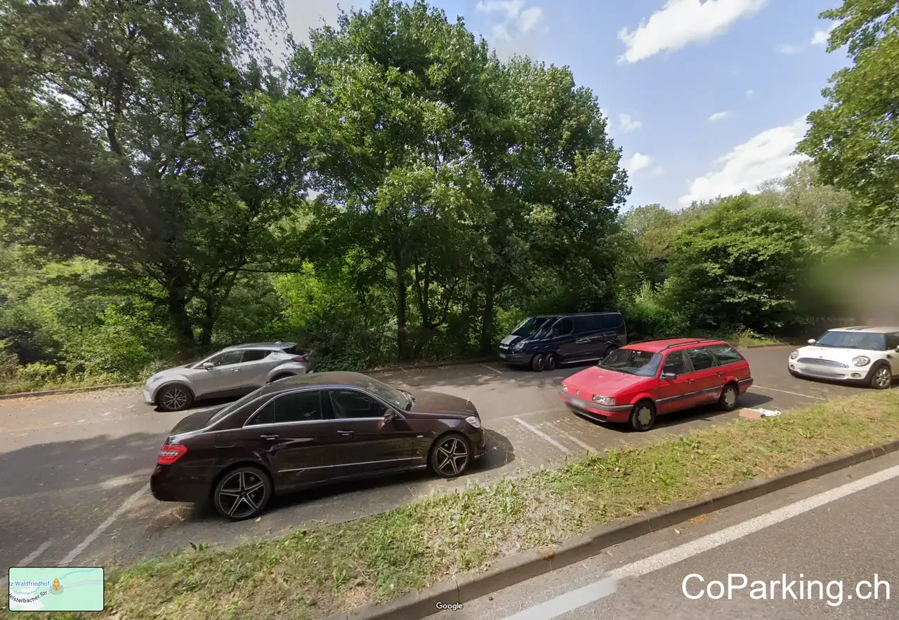 Parkplatz Waldfriedhof