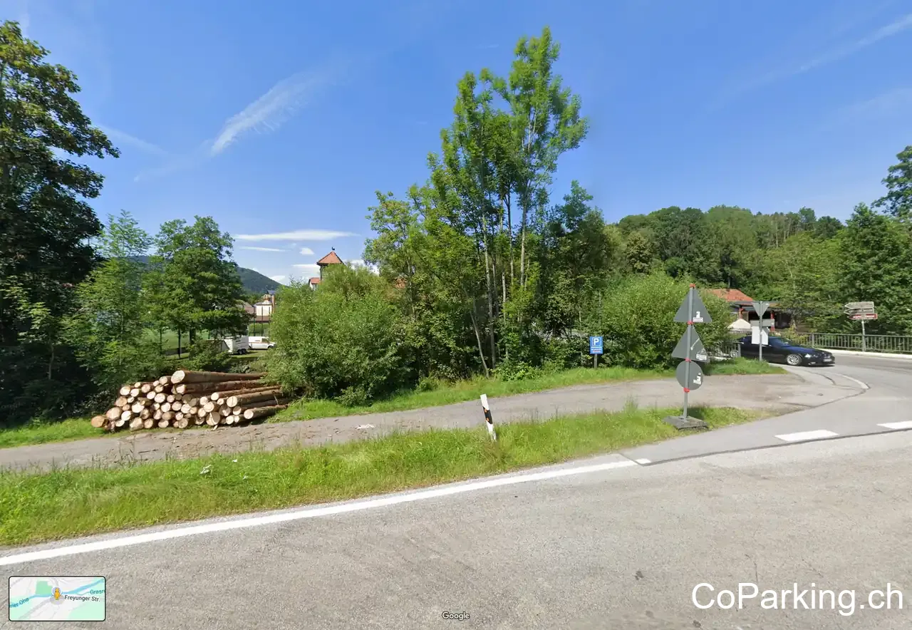 Wiesenparkplatz