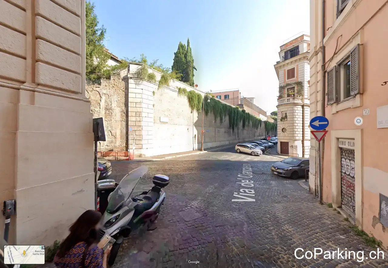 Blackmarket Hall - Rione Monti