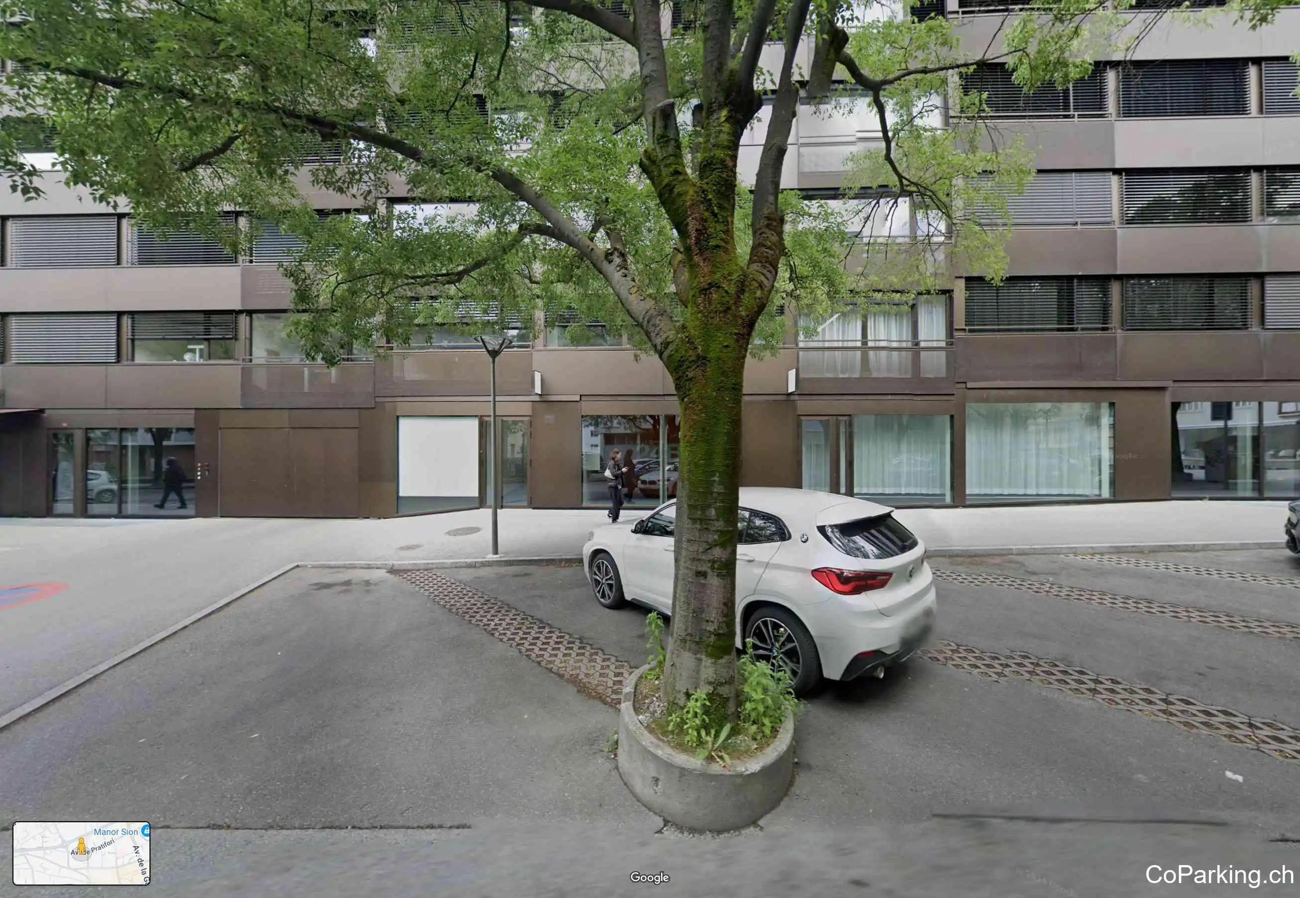 Parking Av. de Pratifori