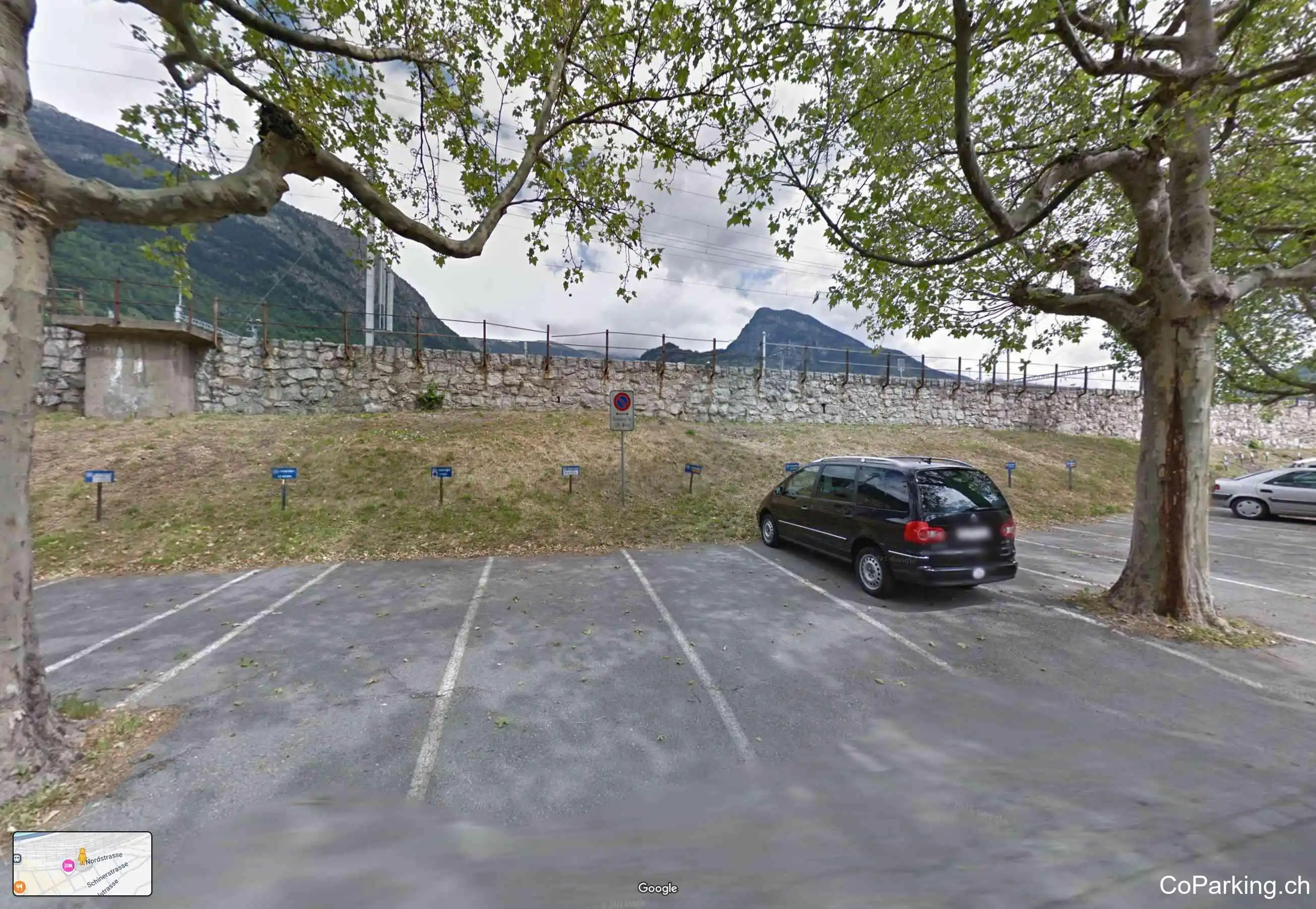 Parking Tunnelstr.