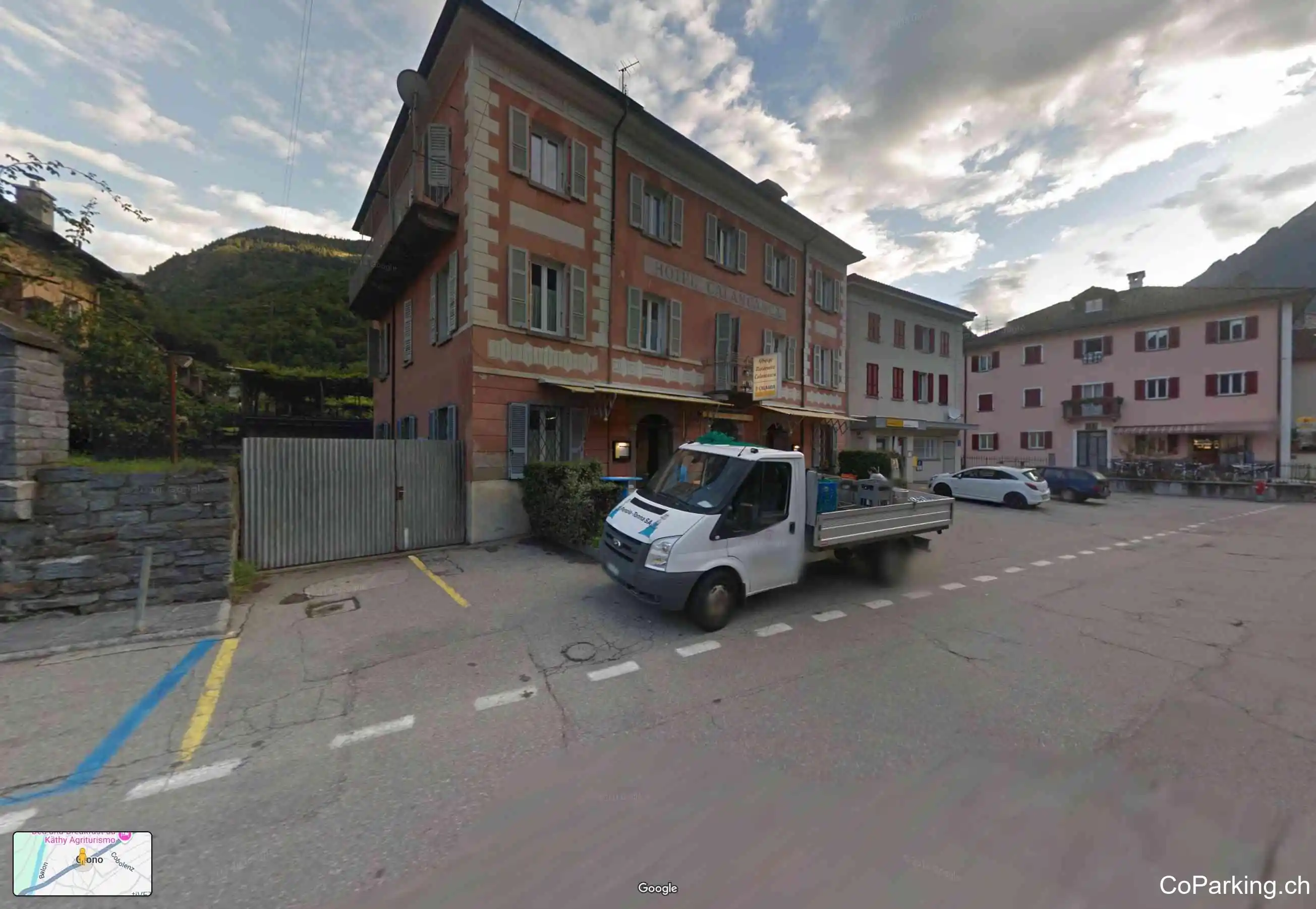 Parking Via Cantonale