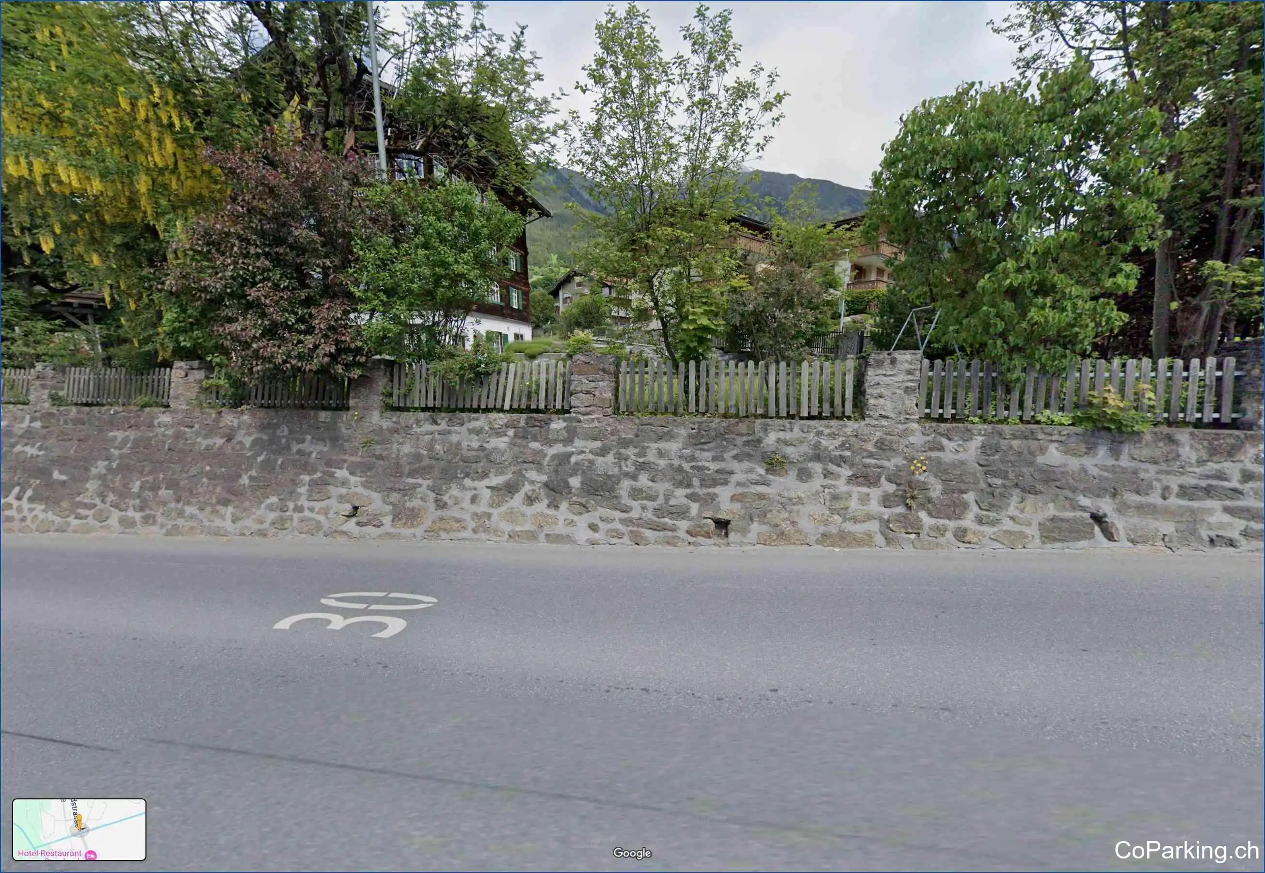 Parking Kath. Kirche, Landstrasse, Klosters, 7250