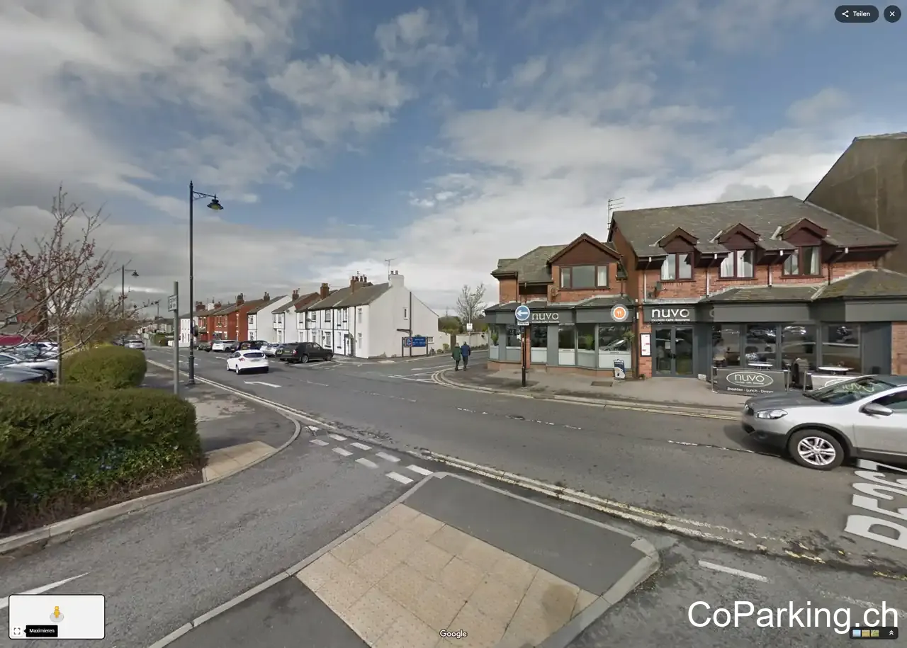 Teanlowe Shopping Car Park