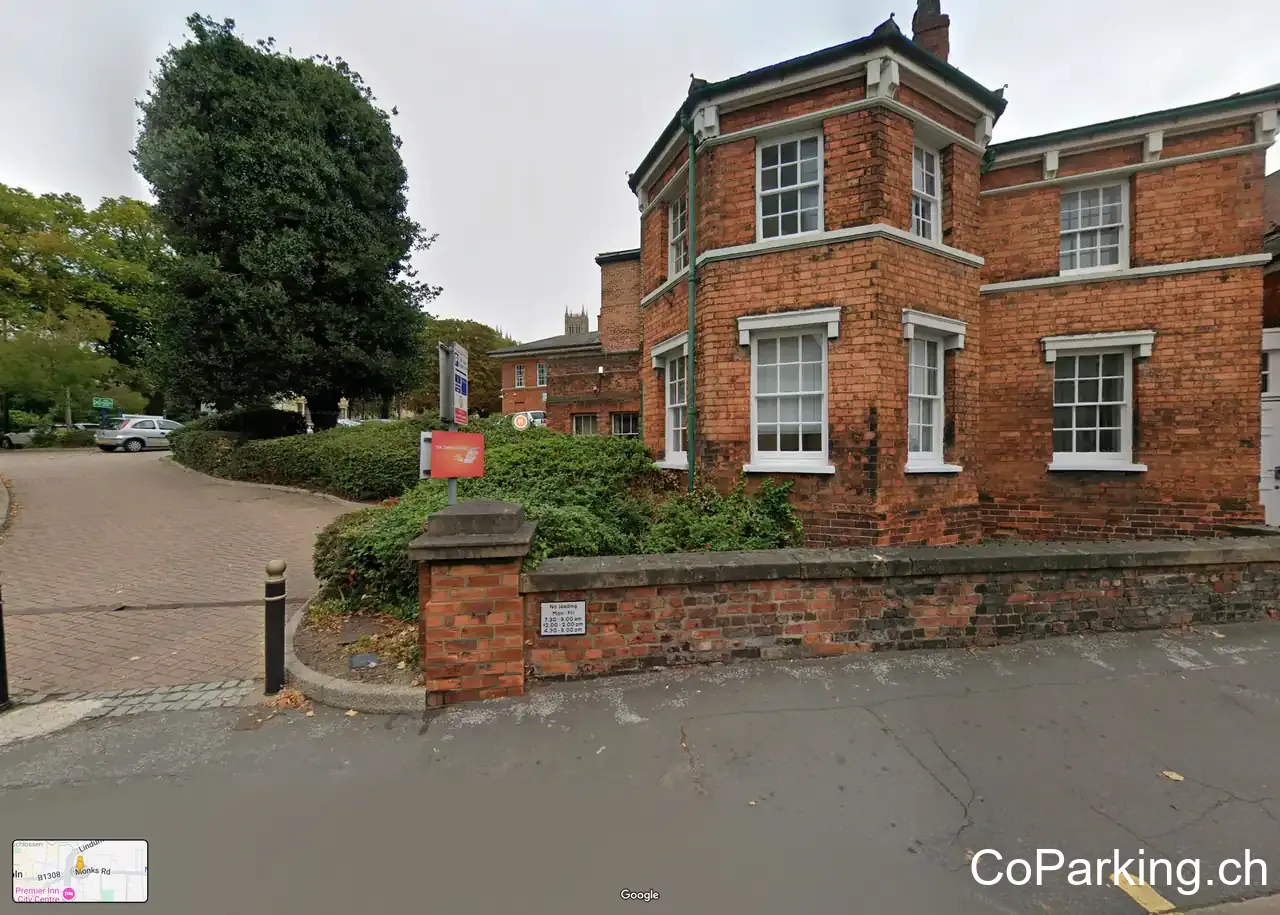 Lincoln College & Session House Car Park
