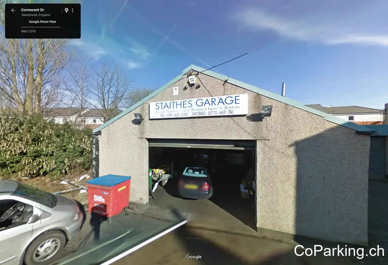 Staithes Garage