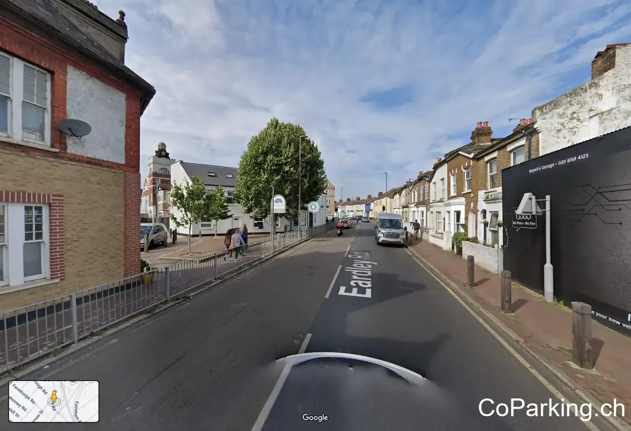 X-treem Motors - STREATHAM COMMON