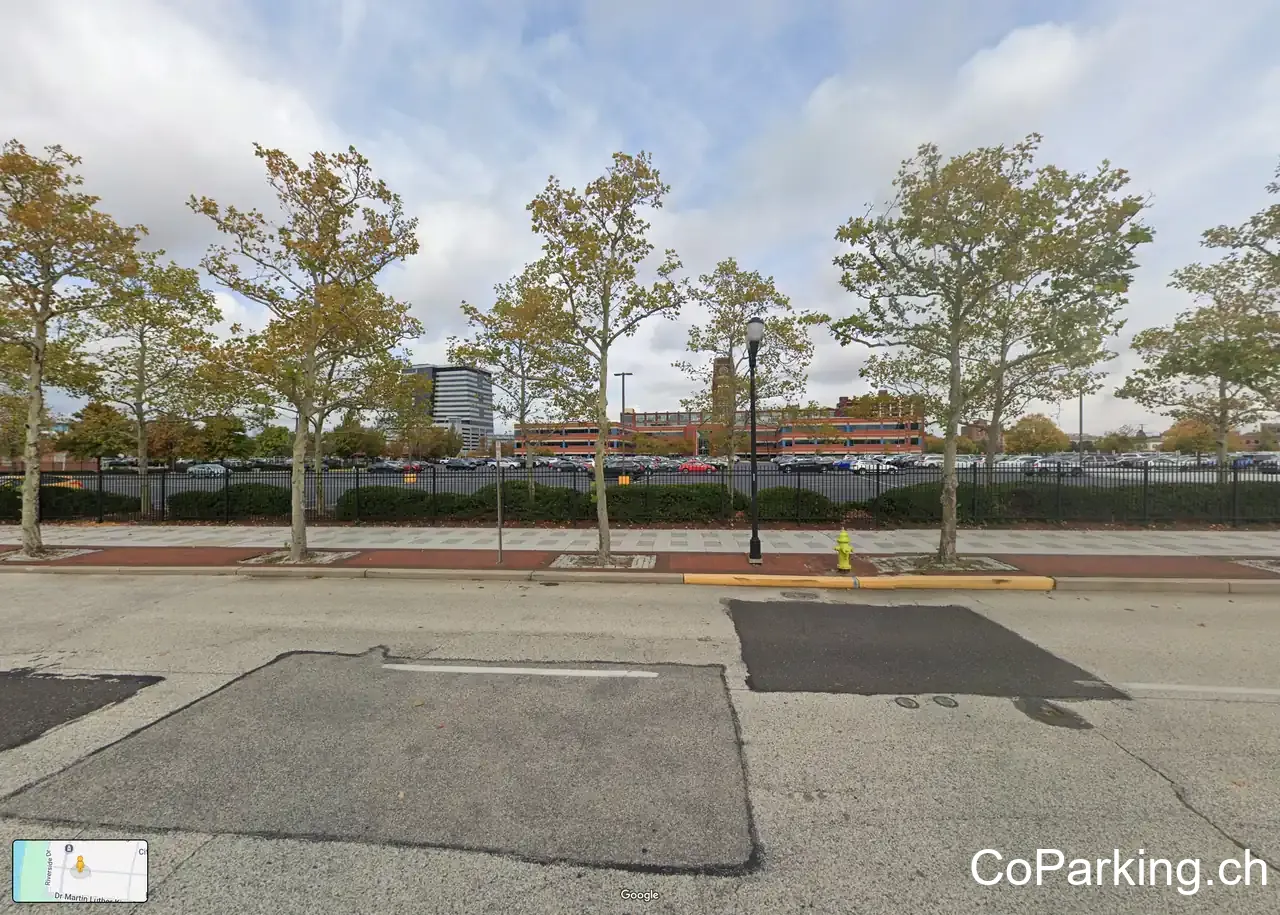 4-98 Federal St Parking