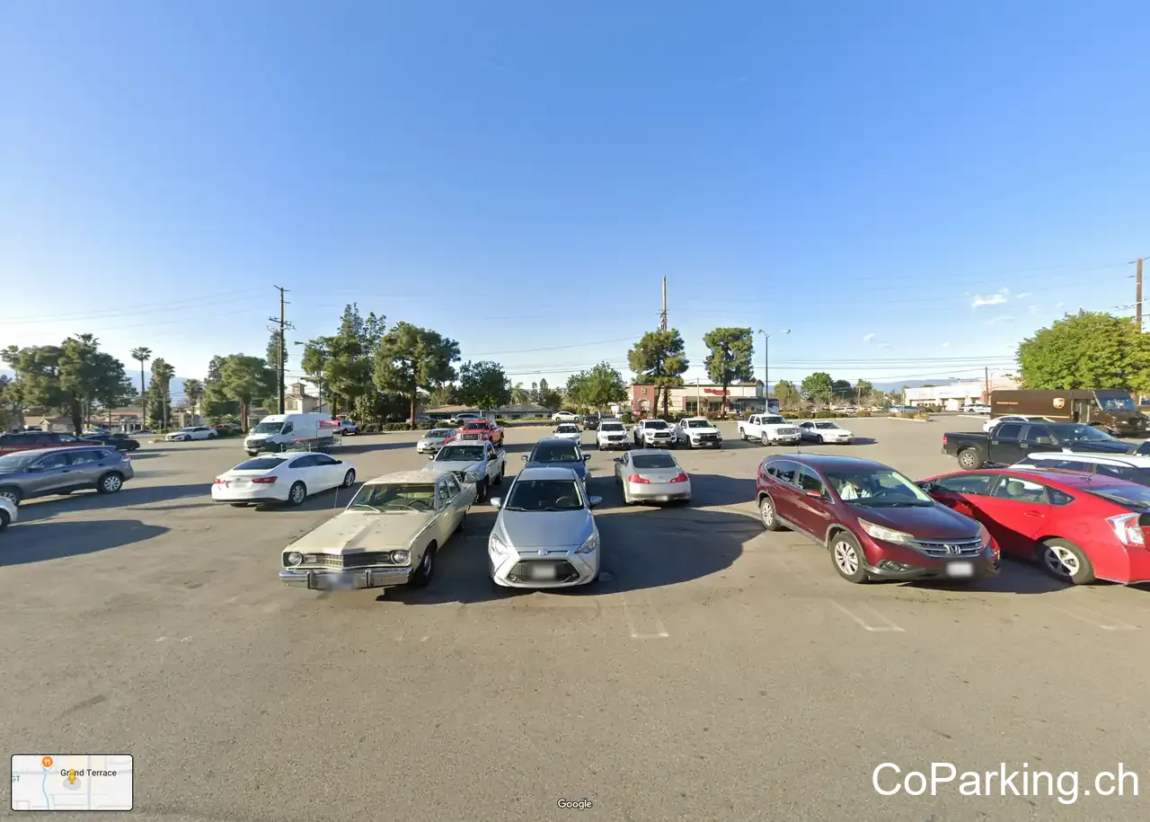 Grand Terrace Shopping Center