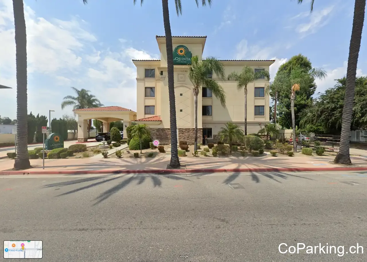 La Quinta Inn & Suites by Wyndham NE Long Beach/Cypress