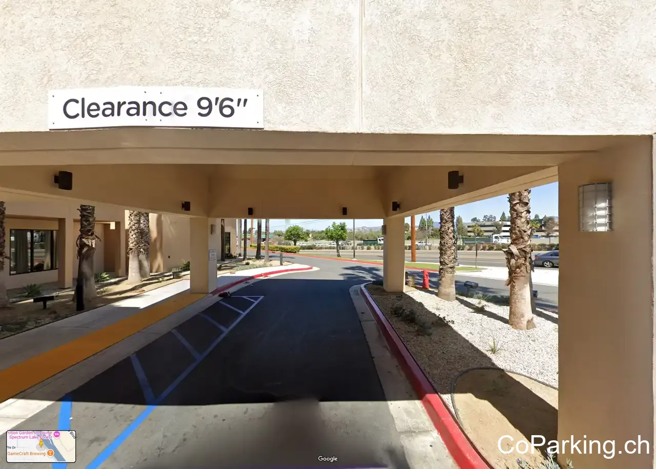 23175 Avenida de la Carlota Parking