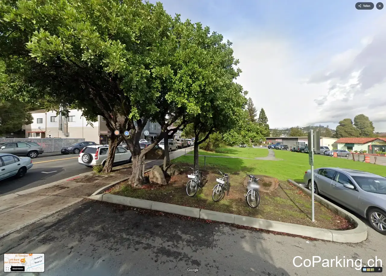 Larkspur Municipal Parking