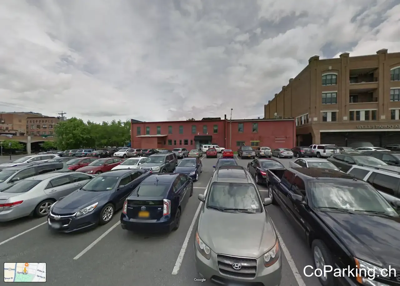 Putnam Street Parking Lot