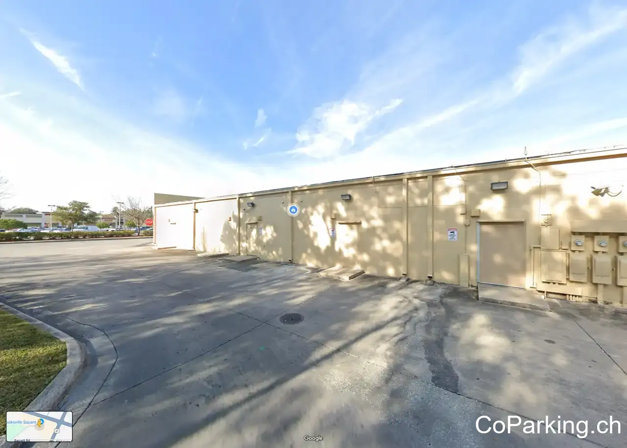 Brooksville Square
