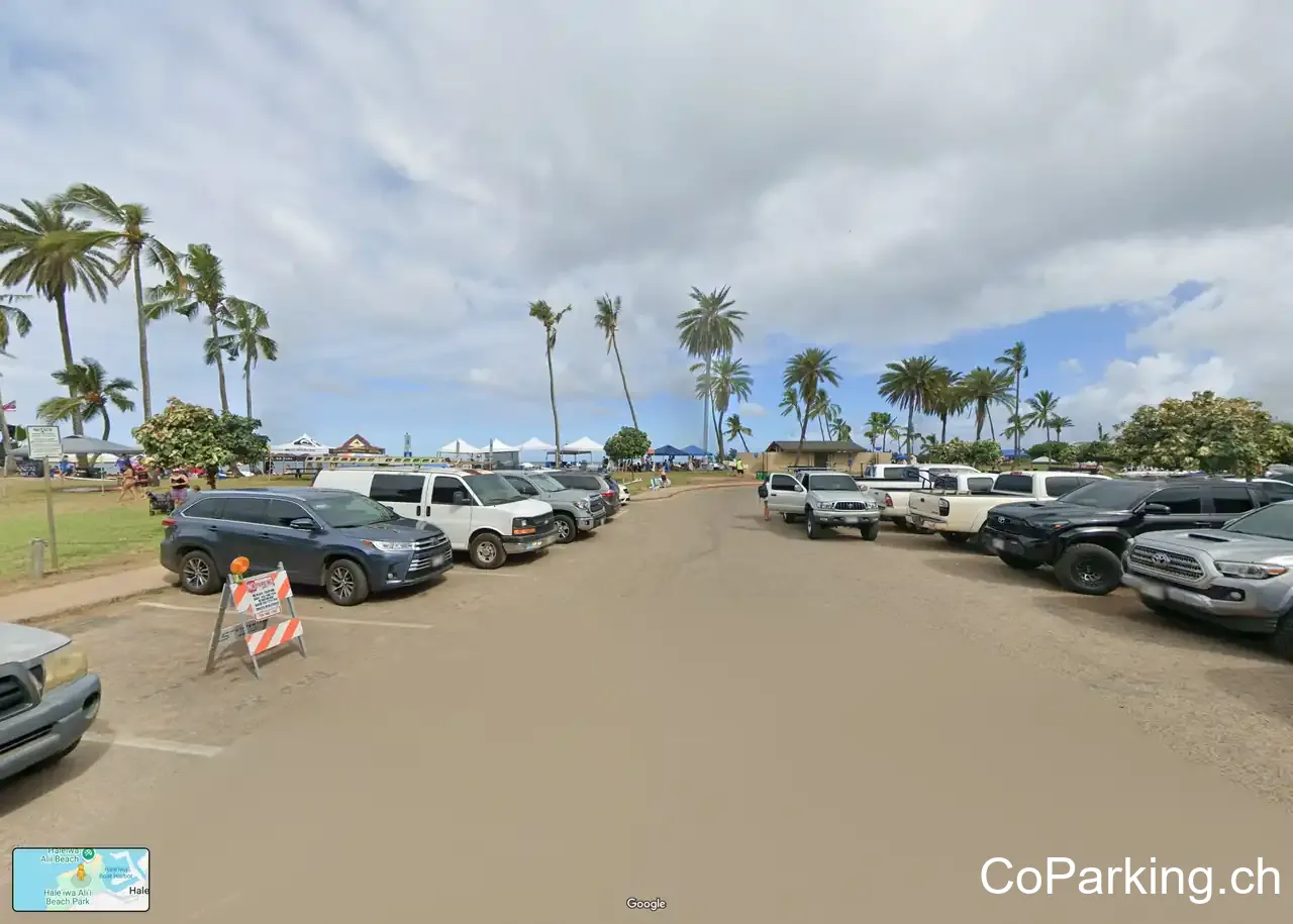 Hale'iwa Ali'i beach parking