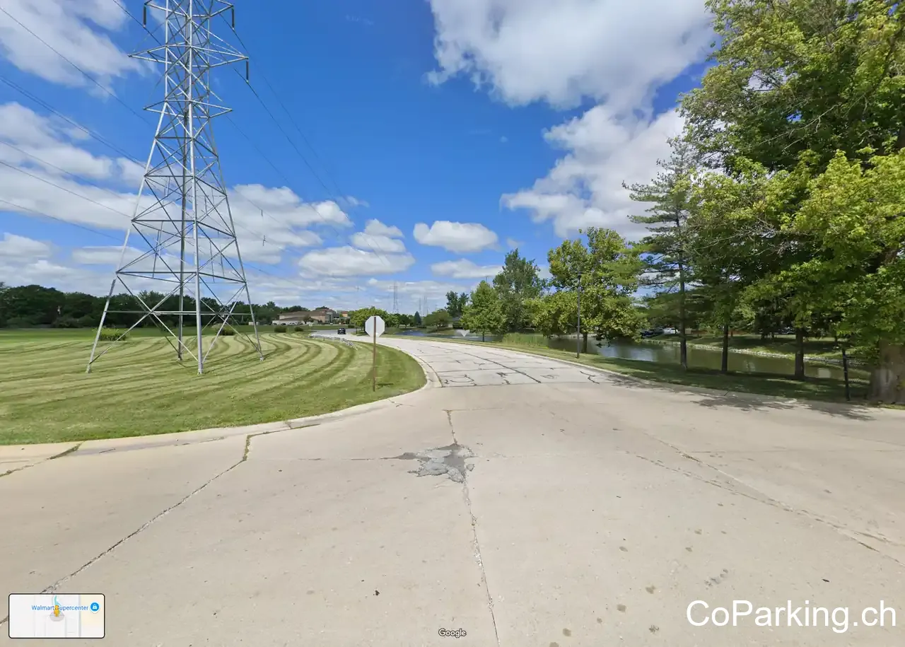 150 Fairington Ave Parking