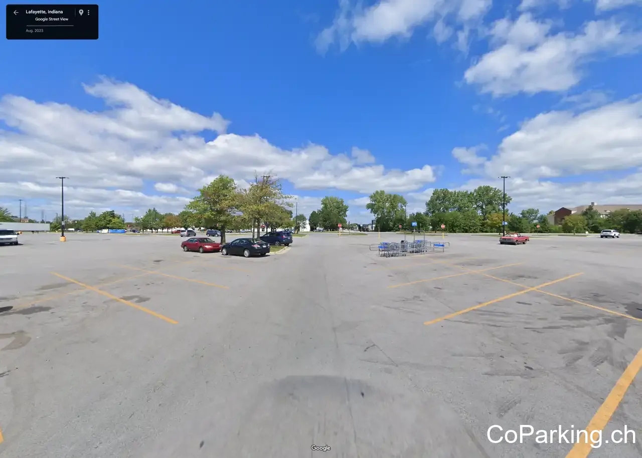 4205 Commerce Dr Parking