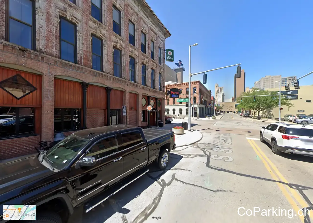 15 S St Clair St Parking