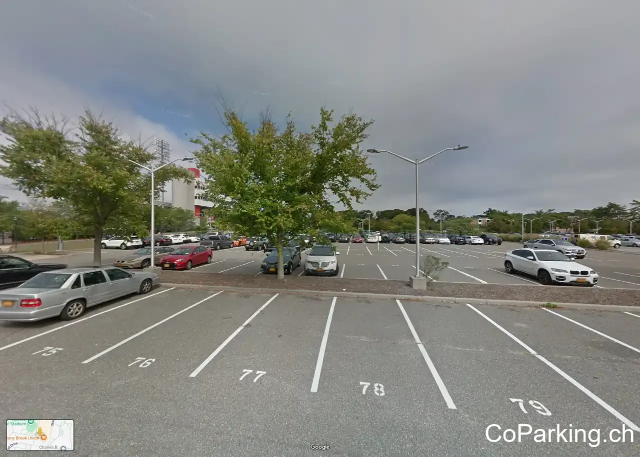 100 Nicolls Rd Parking